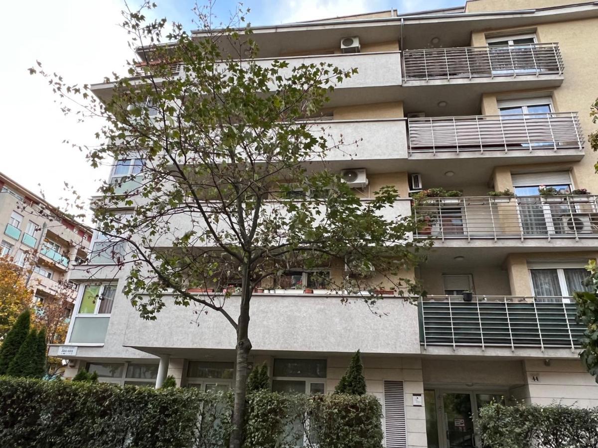 Center Budget Apartment Inside Free Parking Self Check-In Free Streaming Ac Balcony Budapest Exterior photo