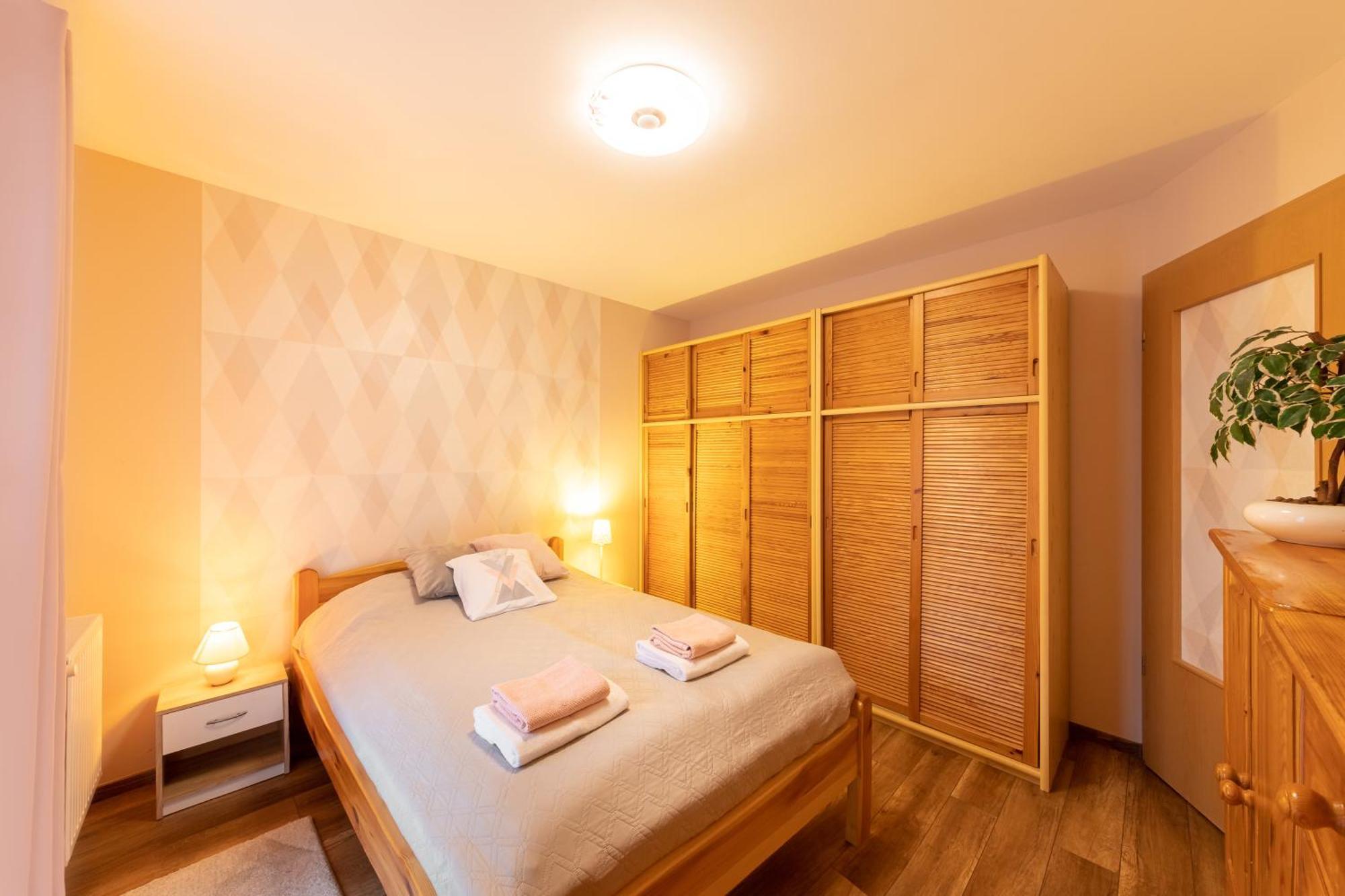 Center Budget Apartment Inside Free Parking Self Check-In Free Streaming Ac Balcony Budapest Exterior photo