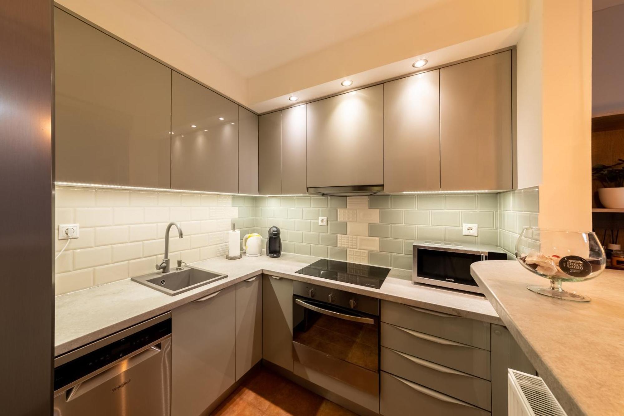 Center Budget Apartment Inside Free Parking Self Check-In Free Streaming Ac Balcony Budapest Exterior photo
